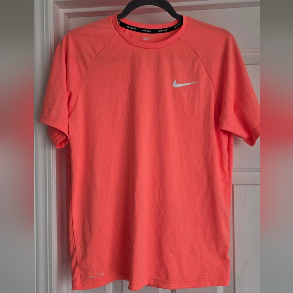 Nike Men's Swim Coral T-Shirt